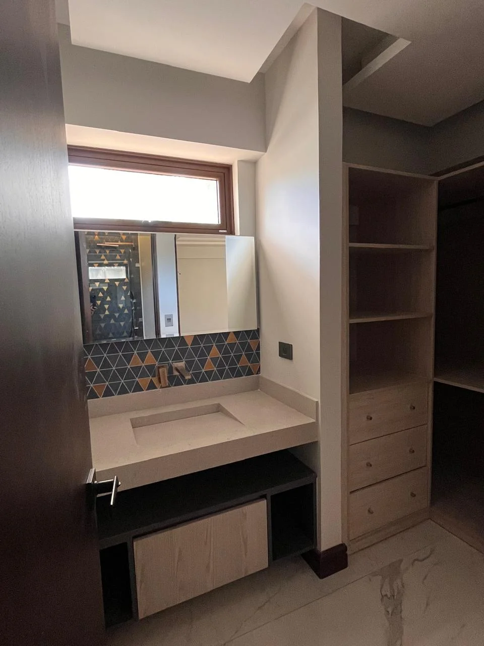 Cocina y Baño Residencia Los Sueños - Imagen 3